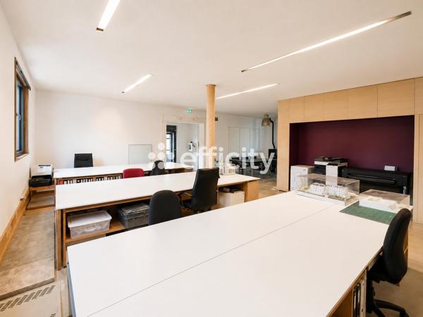 Bureau
         4 pièces
        - 104 m² 222 000 € *