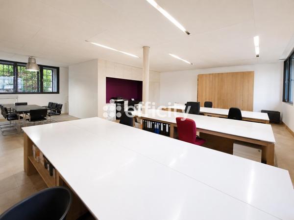 Bureau
         4 pièces
        - 104 m² 222 000 € *