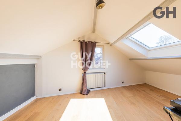 MAISON DE CHARME DE 7 PIÈCES A ETIOLLES - AVEC PISCINE ET DÉPENDANCE