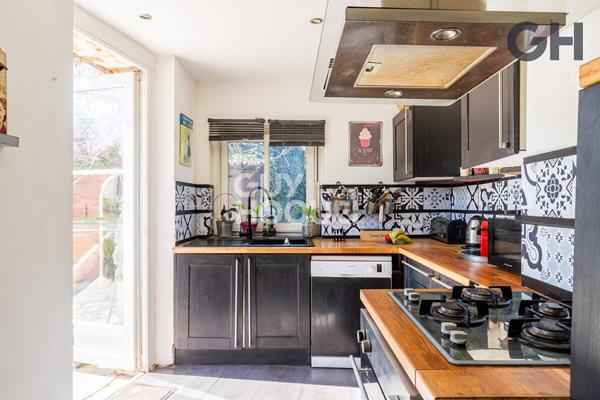 MAISON DE CHARME DE 7 PIÈCES A ETIOLLES - AVEC PISCINE ET DÉPENDANCE