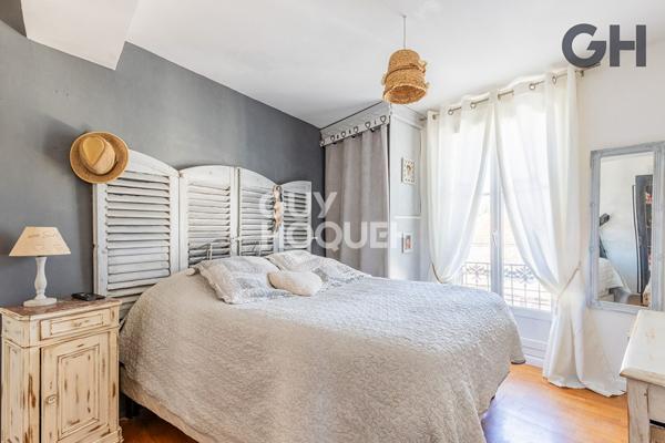 MAISON DE CHARME DE 7 PIÈCES A ETIOLLES - AVEC PISCINE ET DÉPENDANCE