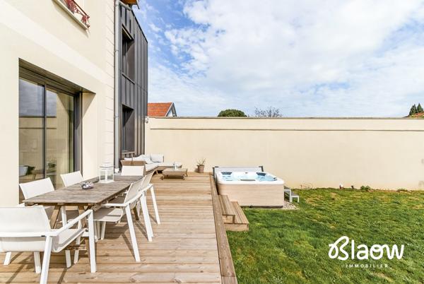 Maison rénovée de 153 m² à vendre à Décines-Charpieu
