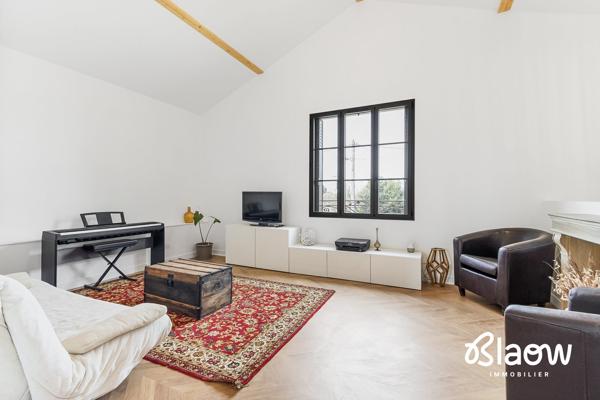 Maison rénovée de 153 m² à vendre à Décines-Charpieu