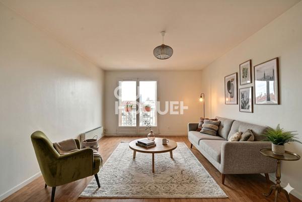 (Visite virtuelle) AUX PORTES DE MONTCHAT - A vendre, appartement de type T3 de 73 m²  avec balcons, garage et cave, Villeurbanne (69100)