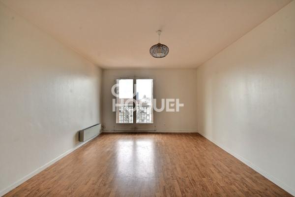 (Visite virtuelle) AUX PORTES DE MONTCHAT - A vendre, appartement de type T3 de 73 m²  avec balcons, garage et cave, Villeurbanne (69100)