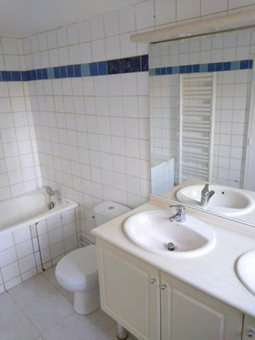 Maisons T2 + T3 + T4 + 2000 m2 terrain constructible