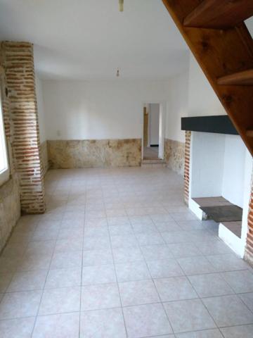 Maisons T2 + T3 + T4 + 2000 m2 terrain constructible