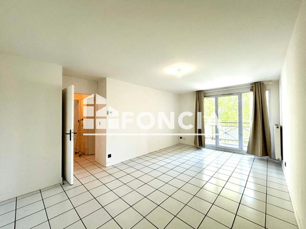 Location Appartement 3 pièces 61.4 m² - 105 RUE DE LESSARD Rouen 76100