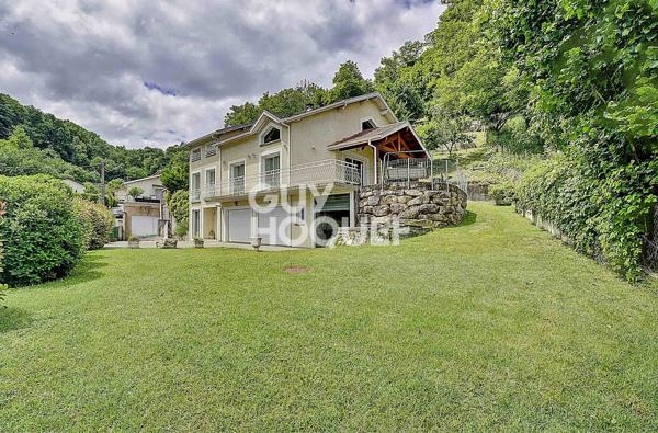 Villa BOURGOIN-JALLIEU – À SEULEMENT 5 MINUTES DU CENTRE-VILLE