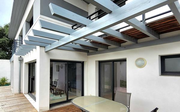 Maison à vendre    5 pièces •  Anglet