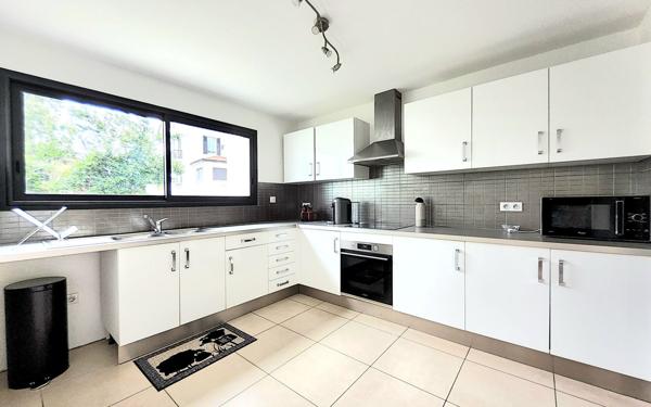 Maison à vendre    5 pièces •  Anglet