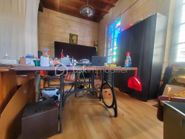 Local d activites de 80 m²