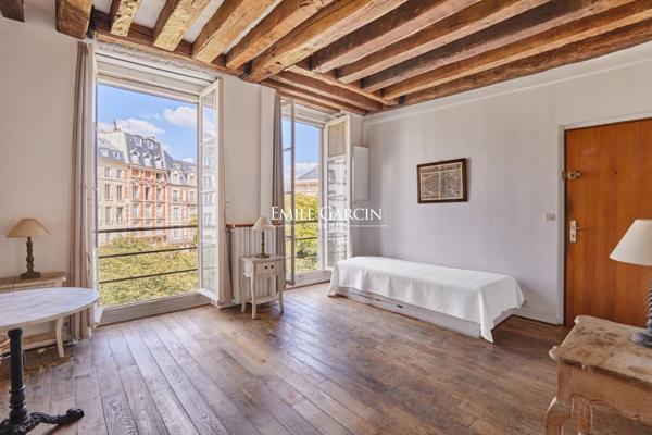A vendre - appartement avec vue - 24 m² - 75001 - Paris - Place Dauphine