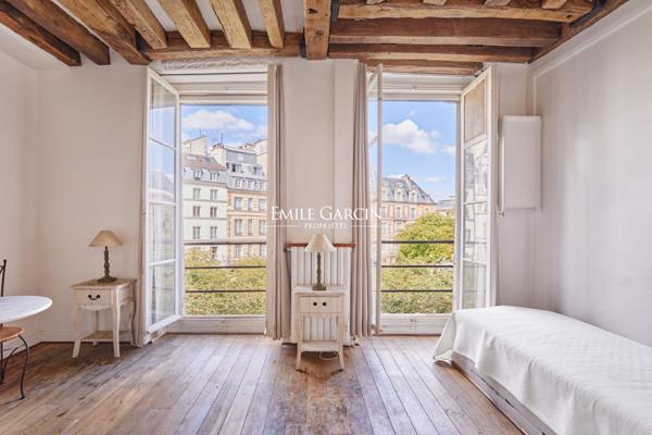 A vendre - appartement avec vue - 24 m² - 75001 - Paris - Place Dauphine