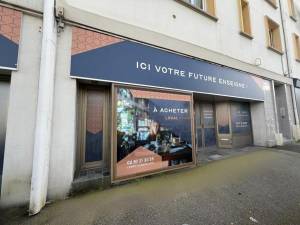A LOUER : LORIENT : Local professionnel ou commercial - 137m²