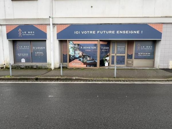 A LOUER : LORIENT : Local professionnel ou commercial - 137m²