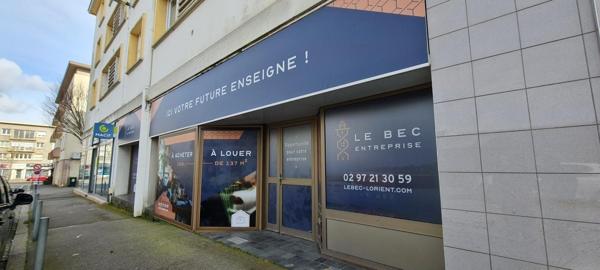 A LOUER : LORIENT : Local professionnel ou commercial - 137m²