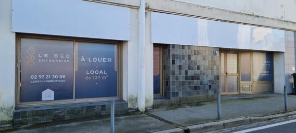 A LOUER : LORIENT : Local professionnel ou commercial - 137m²