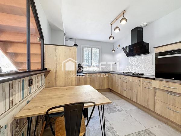 Maison familiale 5 pièces avec garage sur une parcelle de 366 m².