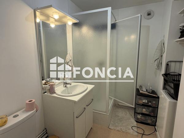 Location Appartement 2 pièces 32.17 m² - 11 RUE EMILE DIDIER RES LE SUFFREN APPT 4032 Arras 62000