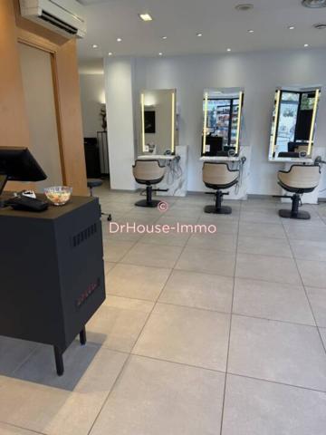 Immeuble à vendre 3 pièces de 134 m²