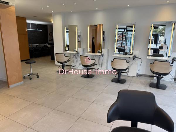 Immeuble à vendre 3 pièces de 134 m²