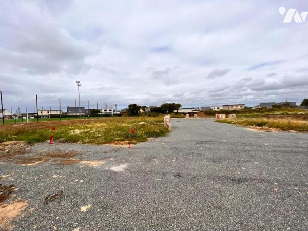 PLOUGONVELIN - BOURG