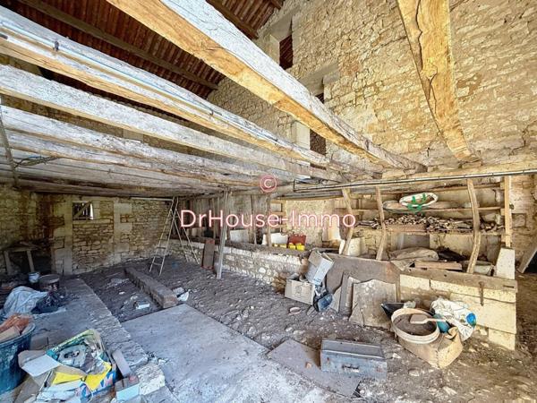 Bien immobilier à vendre 3 pièces de 320 m²