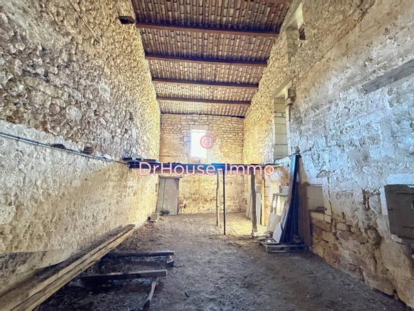 Bien immobilier à vendre 3 pièces de 320 m²