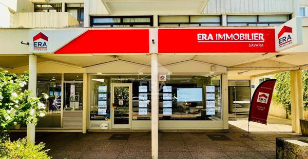 Duplex lumineux avec terrasse et parkings