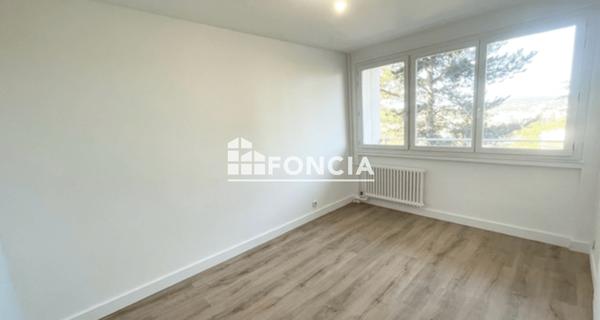 Location Appartement 4 pièces 71.3 m² - Saint-étienne 42100