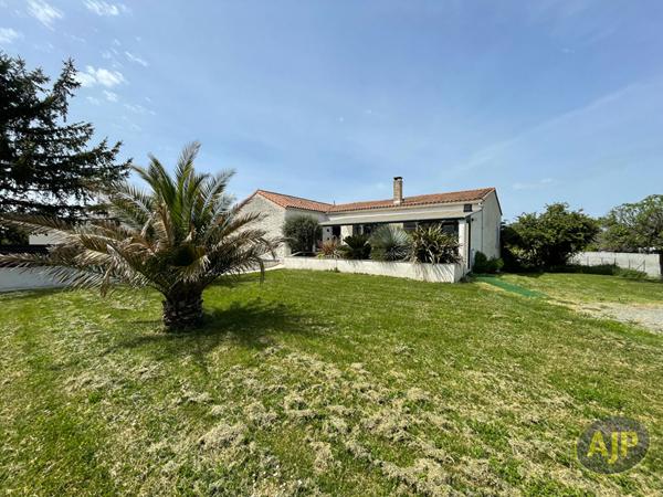 Vente maison Saintes : 284 900 € - AJP Immobilier Saintes