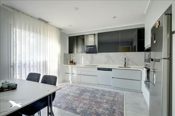 Maison à vendre 399 000 € Saint-Sulpice-la-Pointe 5 p 136 m² DPE A