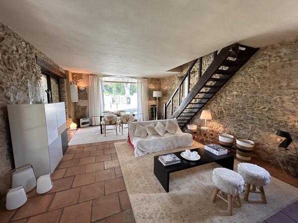 Maison en pierre - Goudargues