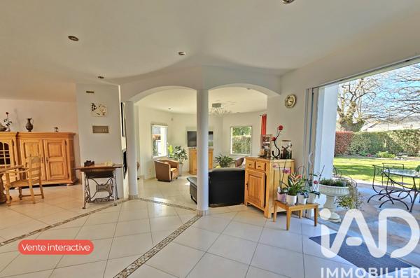 Maison à vendre 8 pièces 218 m² Grandchamp-des-Fontaines