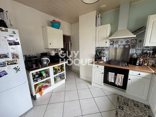 Maison 4 chambres 1 bureau 107 m² 848 m² de terrain