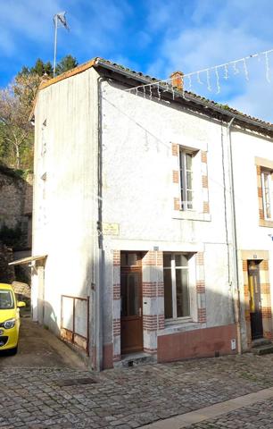 Maison 57m², 2 chambres, à rénover.