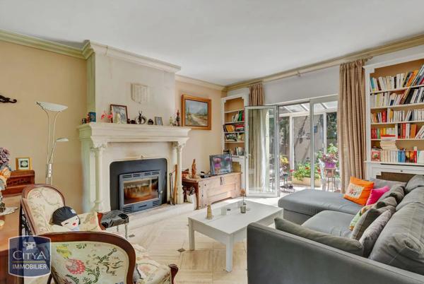 Maison à vendre 8 pièces 213m² Arpajon (91290)