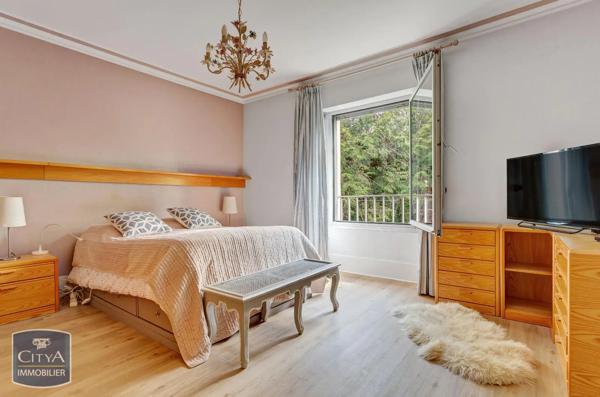 Maison à vendre 8 pièces 213m² Arpajon (91290)