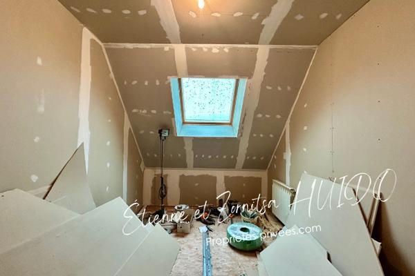 Domaine agricole avec maison d'habitation et dépendances