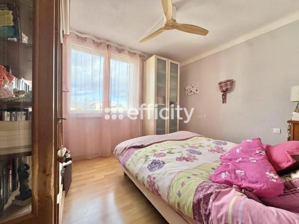 Appartement
         3 pièces
        - 71 m² 116 000 € *