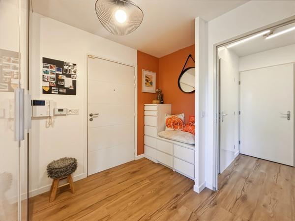 A VENDRE - Appartement T3 68m2 - GEX (01)