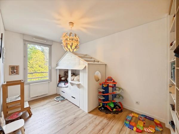 A VENDRE - Appartement T3 68m2 - GEX (01)