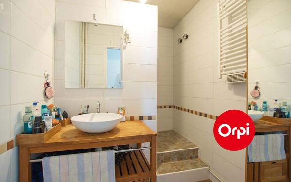 Appartement à vendre    4 pièces • 80 m2 Saint-Priest