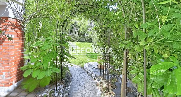 À vendre Maison 10 pièces 241 m² - Les Lilas 93260