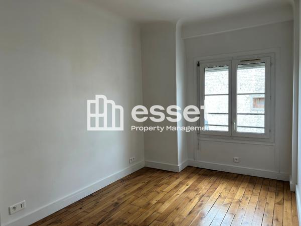 Location Appartement 4 pièces 93 m² - Paris 75015