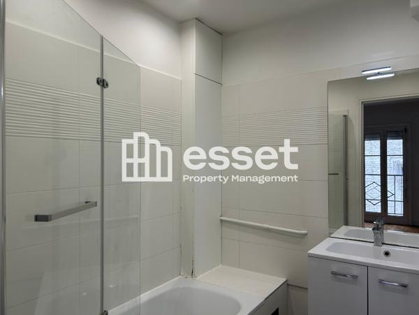 Location Appartement 4 pièces 93 m² - Paris 75015