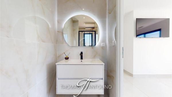 EN EXCLUSIVITE - PLAIN PIED - 3 CHAMBRES - 1 SUITE PARENTALE - SALLE DE BAIN - SALLE D'EAU - PISCINE - POOL HOUSE