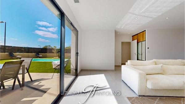 EN EXCLUSIVITE - PLAIN PIED - 3 CHAMBRES - 1 SUITE PARENTALE - SALLE DE BAIN - SALLE D'EAU - PISCINE - POOL HOUSE