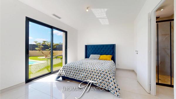 EN EXCLUSIVITE - PLAIN PIED - 3 CHAMBRES - 1 SUITE PARENTALE - SALLE DE BAIN - SALLE D'EAU - PISCINE - POOL HOUSE